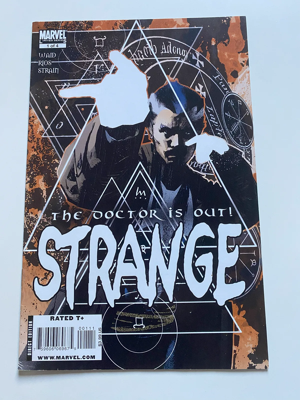 the doctor is out! (1/4) Strange - Inglés